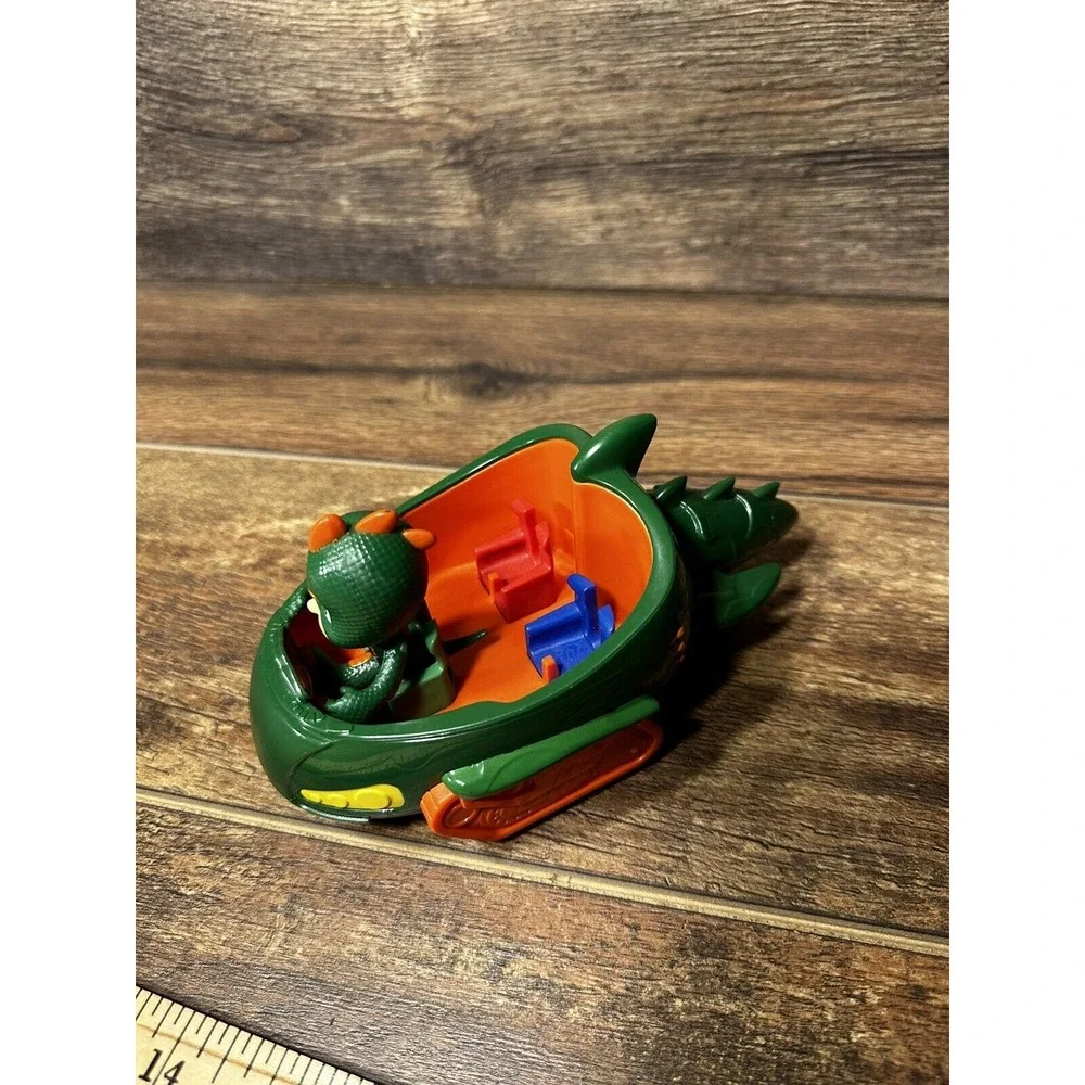 PJ mask‎ gekko mobile that fits all three heros With Catboy Lizard